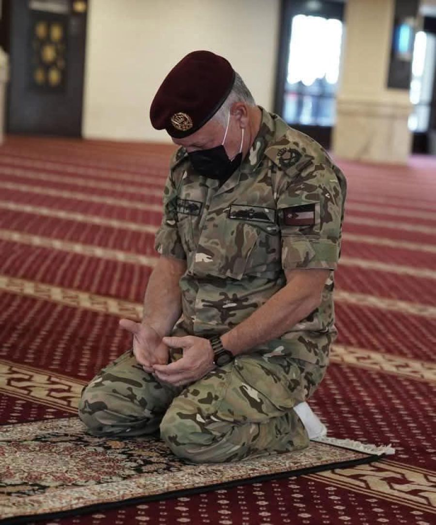 القيسي يكتب: كلنا مع الملك