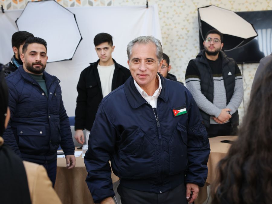 جعفر حسان زار 53 موقعا في