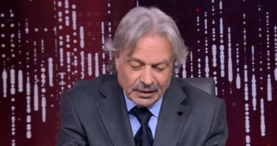 العميد قطيشات يبارك للدكتور عيادات تعيينه