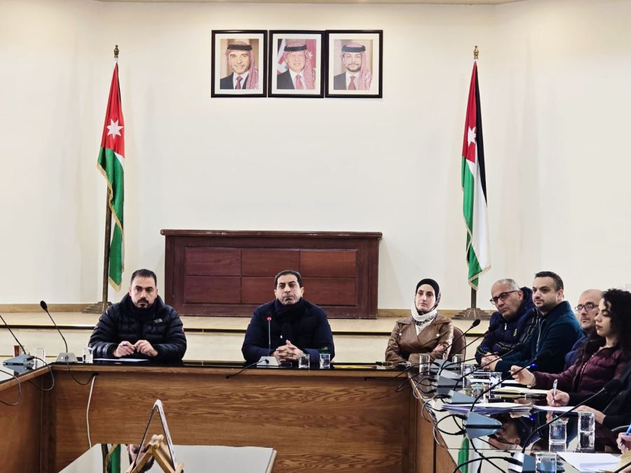 اجتماع في محافظة الزرقاء لبحث تذليل