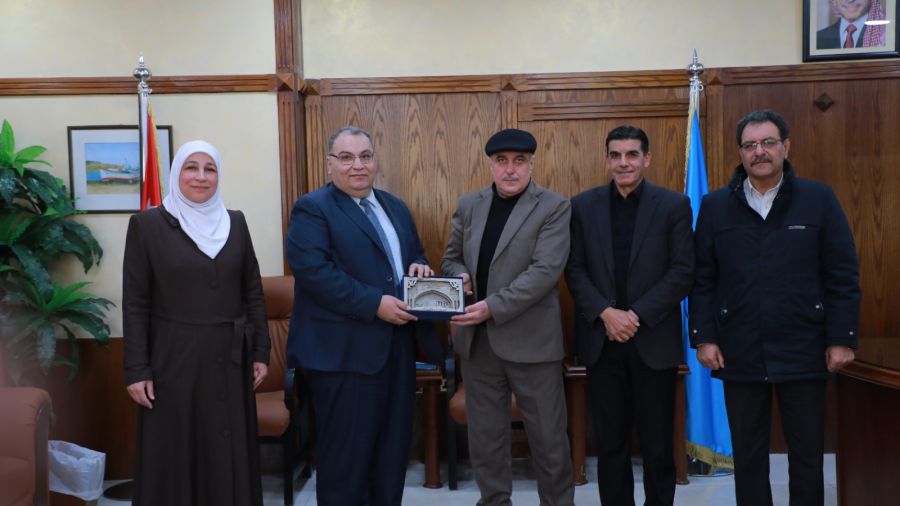 جامعة الزرقاء تنظم محاضرة تعريفية حول