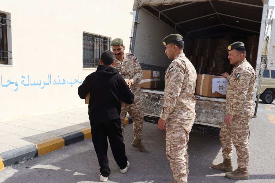 القوات المسلحة الأردنية تطلق حملة طرود