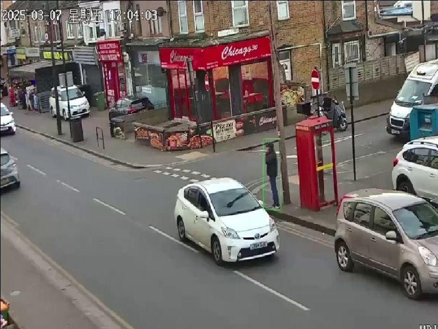 شاهد| كاميرا توثق حادث دهس بسبب