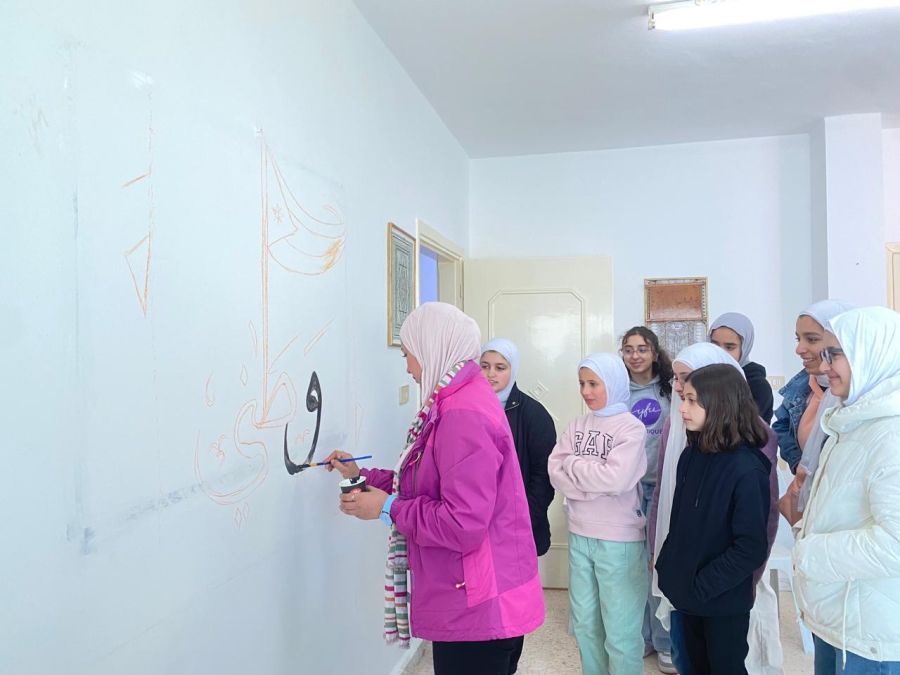 مركز شابات المزار ينظم نشاط رسم