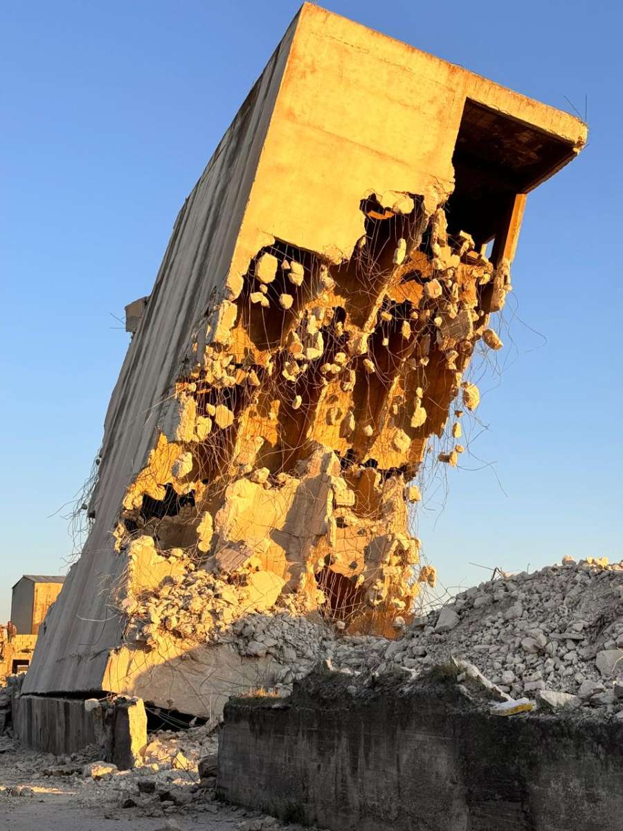 أقدم مطحنة في حوارة.. وداعا (صورة)