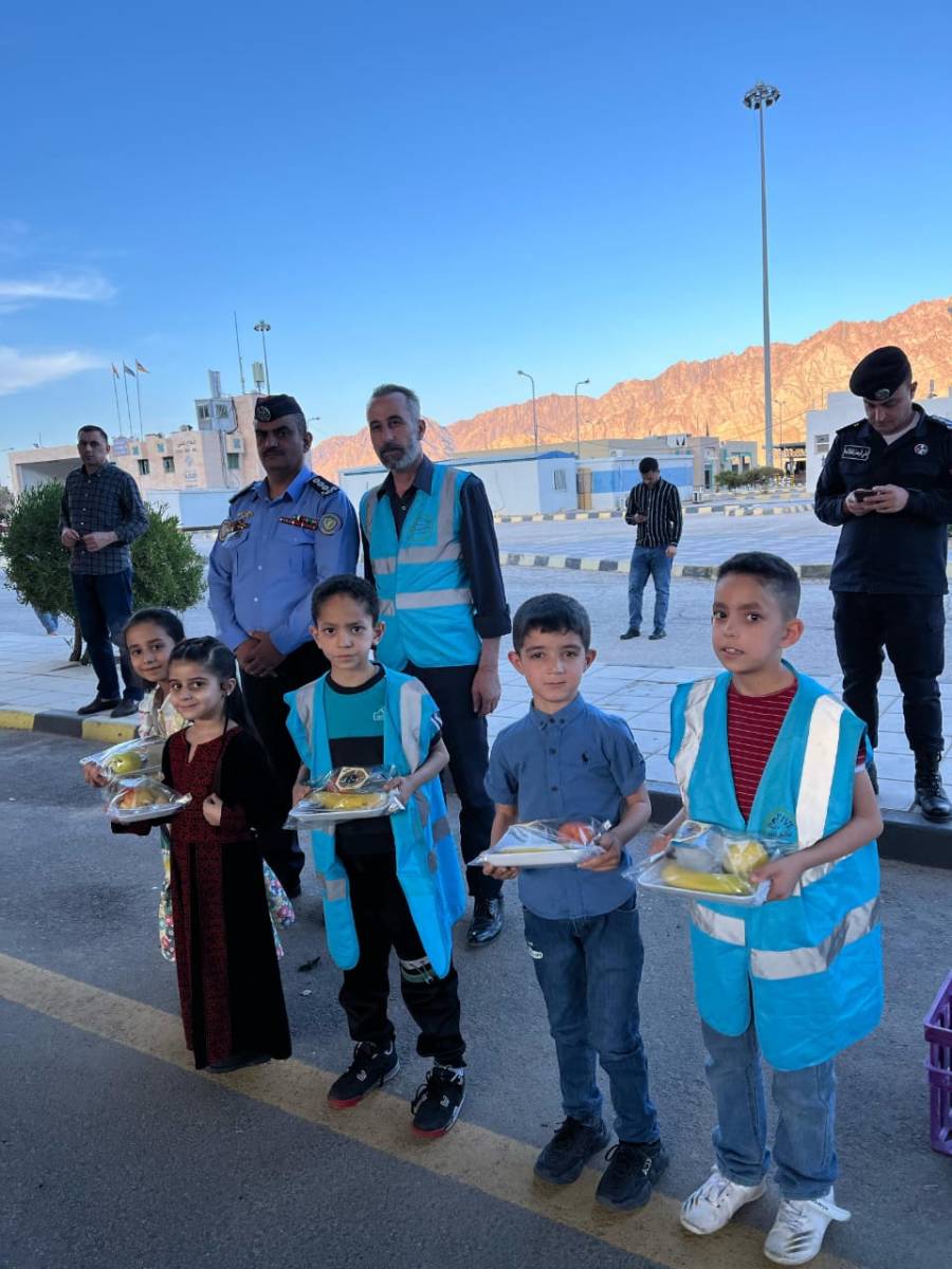 الأمن العام ومبادرة عالم إيجابي يستقبلون