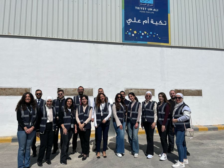 كابيتال بنك يدعم 300 أسرة محتاجة