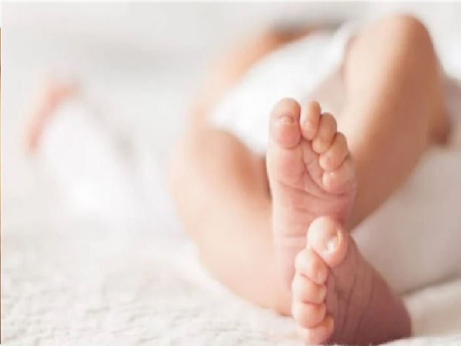 داخل حقيبة.. خطف وتهريب رضيعة مغربية