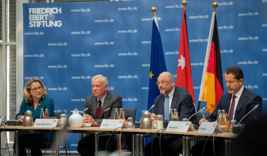 الملك يلتقي مسؤولين وبرلمانيين ألمانيين وممثلي