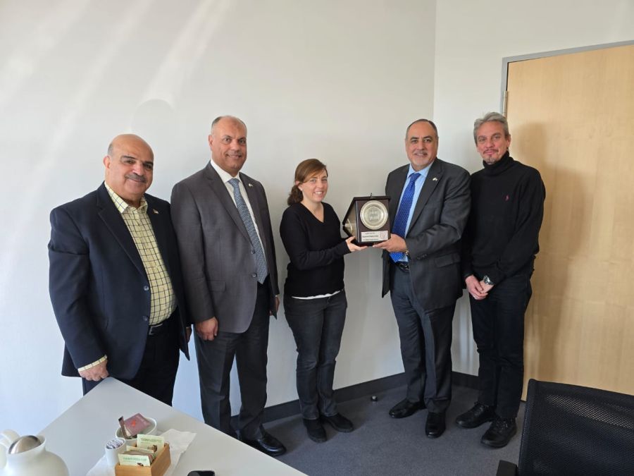 الفناطسة يعقد اجتماعات في برلين لمناقشة