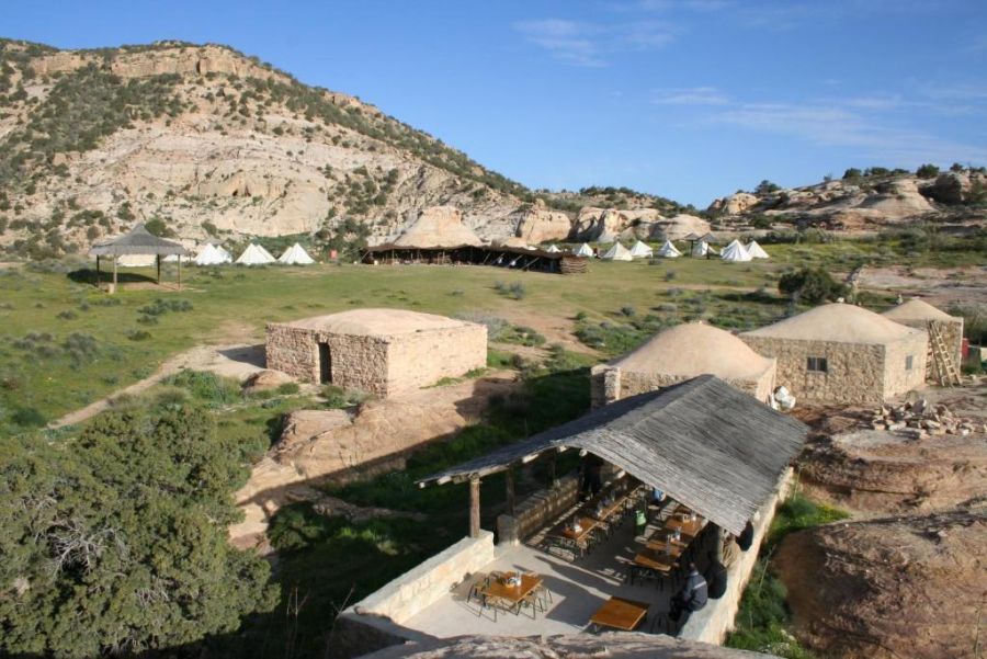 مخيم الرمانة.. تجربة سياحية وسط طبيعة