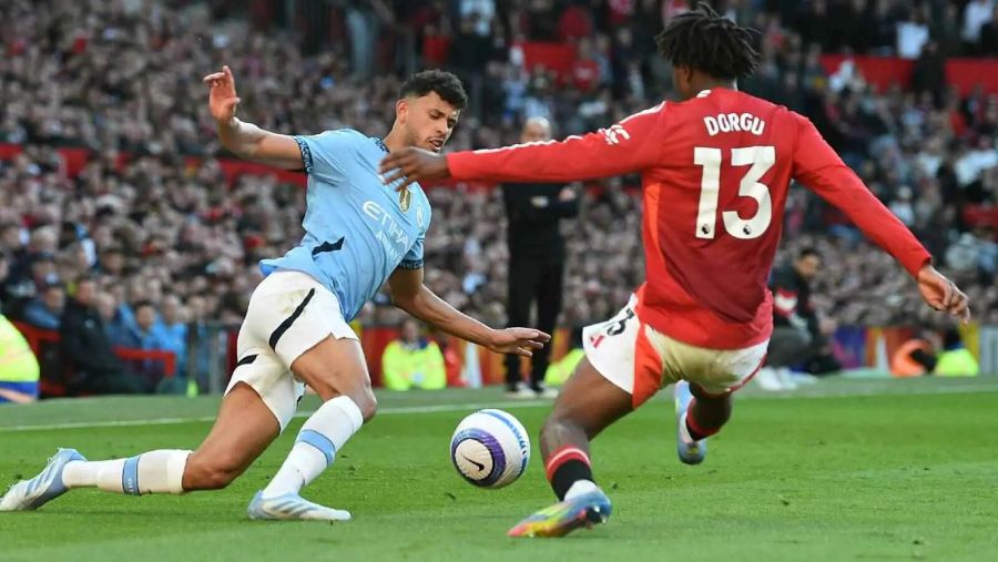 التعادل يحكم مواجهة مانشستر سيتي ومانشستر