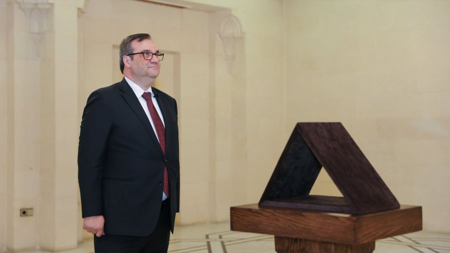 الحصرية حاكما لمصرف سوريا المركزي (صور)