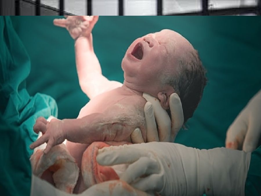 إذا توفيت امرأة بعد ولادتها بمدة