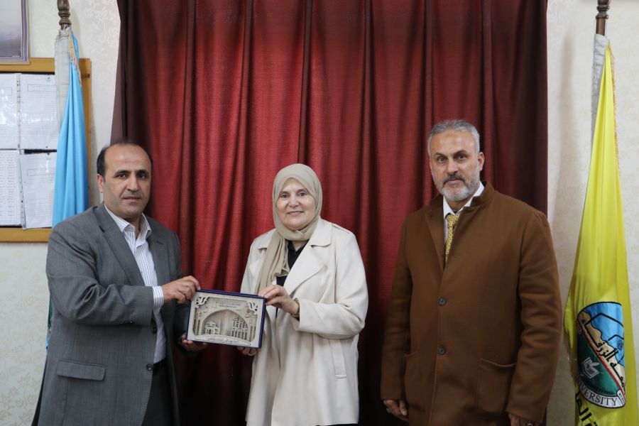 جامعة الزرقاء تعقد محاضرة حول الاختبارات