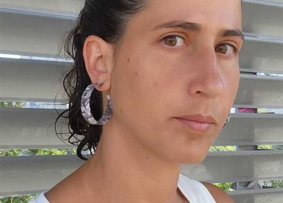 ابنة وزير اسرائيلي.. اغتصبها والدها وشقيقاها