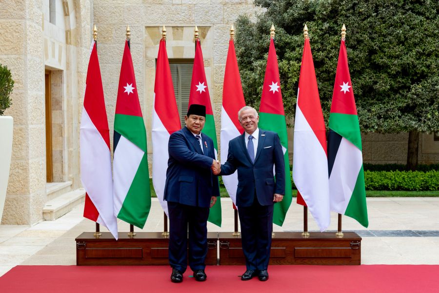 الملك يستقبل برابوو سوبيانتو في قصر