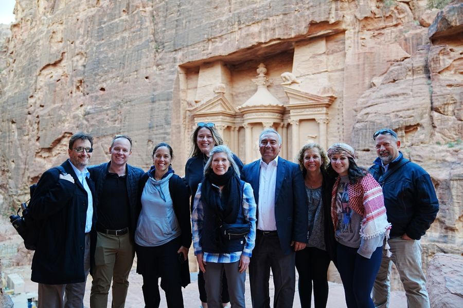 وفد من الكونغرس الأميركي يزور البترا