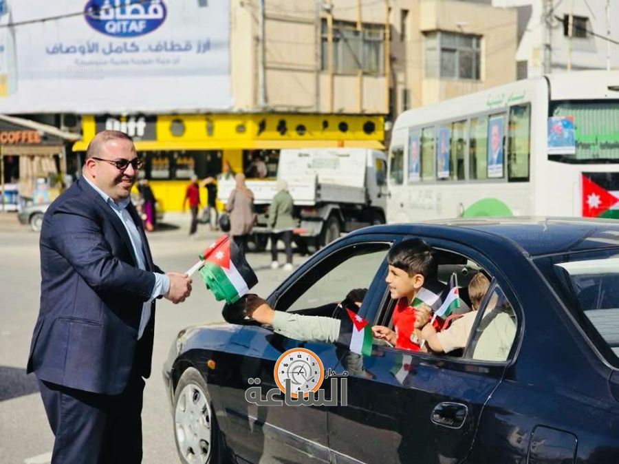 أهالي مدينة الرمثا يحتفلون بيوم العلم