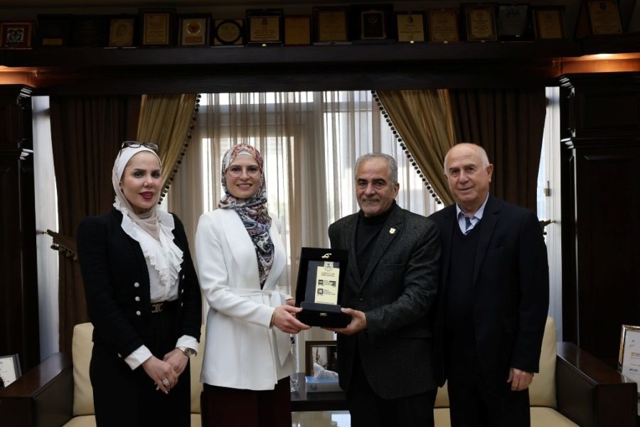 صيدلة عمان الأهلية تستضيف الباحثة الأردنية