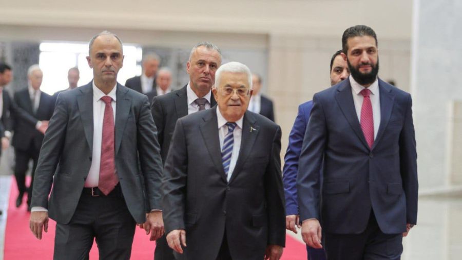 الرئيس الفلسطيني يصل سوريا في زيارة