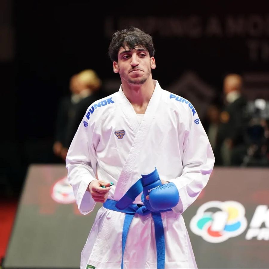 طالب عمان الأهلية الجعفري يفوز بفضية