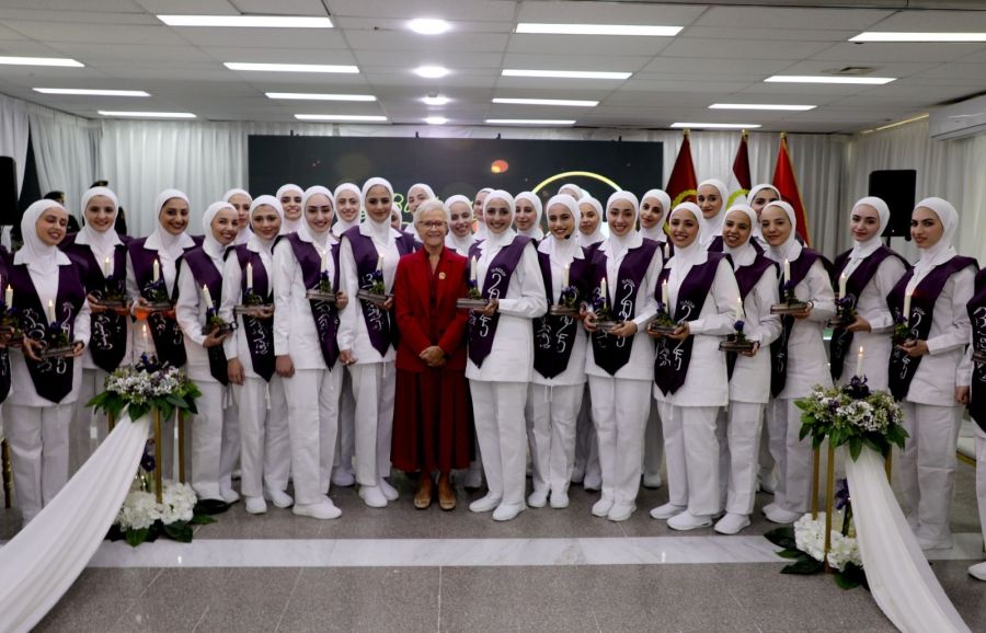 الأميرة منى الحسين ترعى حفل اضاءة