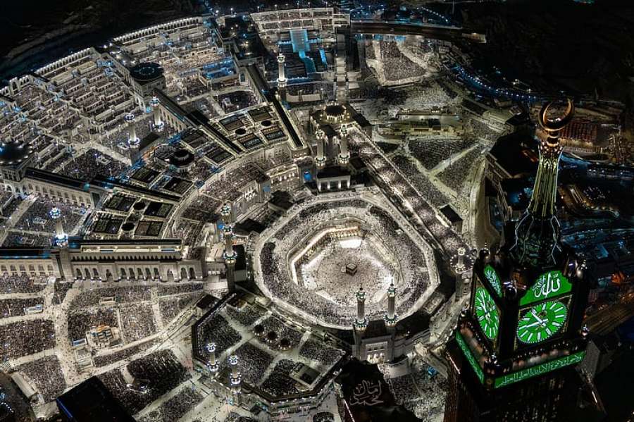 مقاطع مفبركة بالذكاء الاصطناعي لأئمة وخطباء..