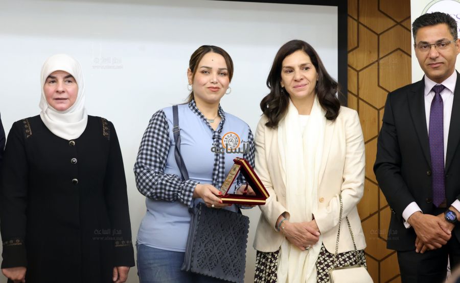 المدارس الرقمية الأمريكية تقيم المؤتمر البيئي