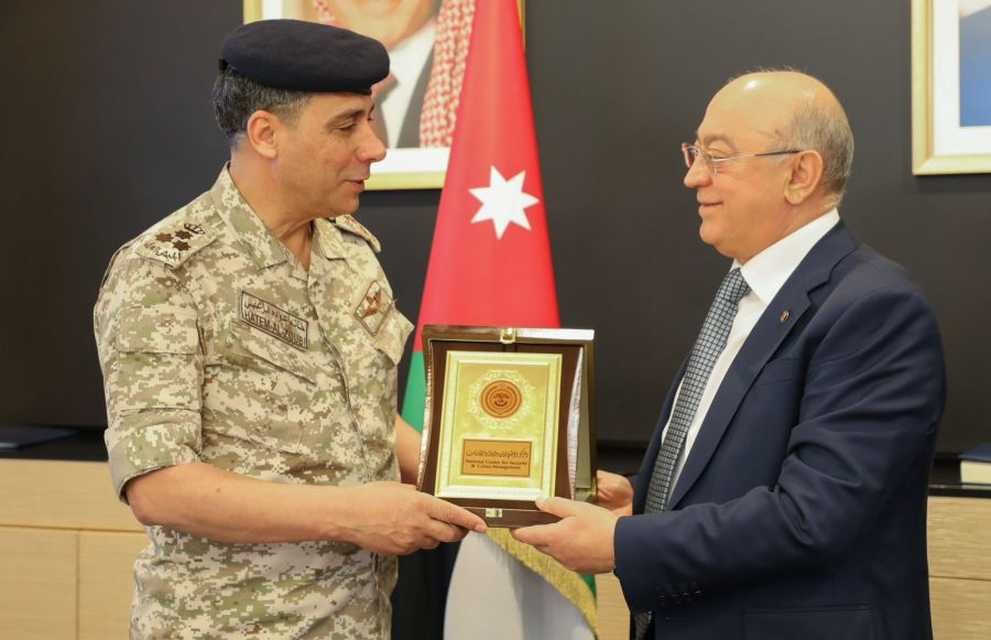 مذكرة تفاهم بين الحكومة الأذرية والمركز