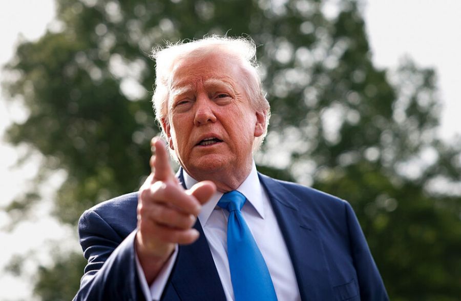 ترامب: أنا أدير الولايات المتحدة والعالم