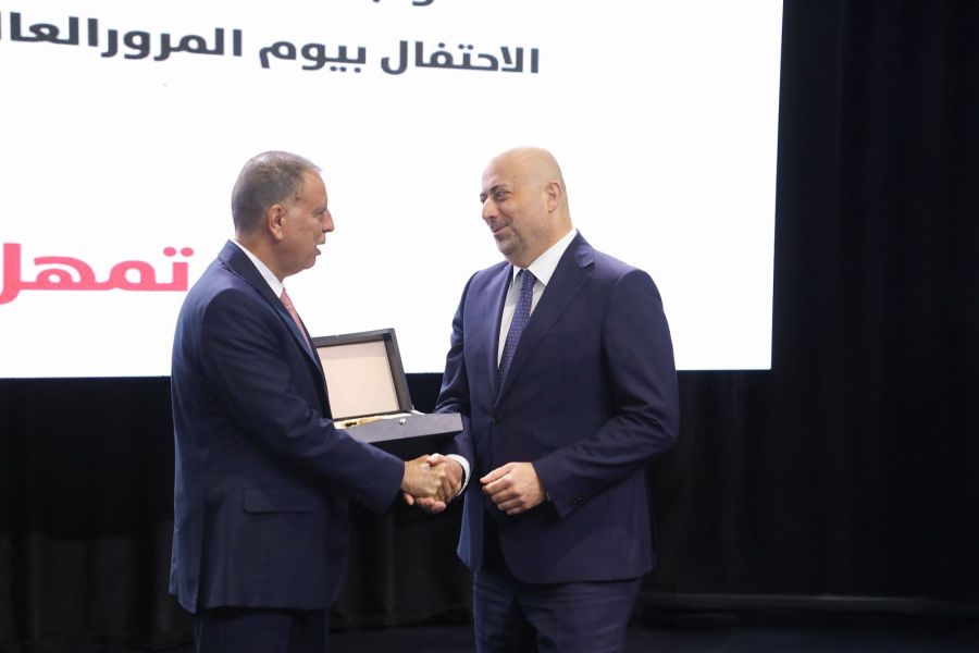 وزير الداخلية يكرّم بنك الإسكان لرعايته