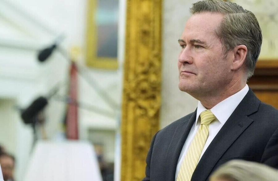 تطبيق إسرائيلي وراء فضيحة التسريبات وإقالة