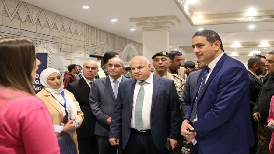 وزير العمل: تشغيل الأردنيين على رأس
