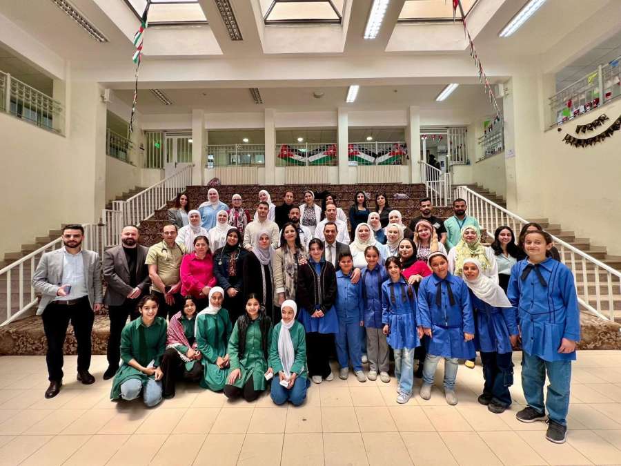 رابطة الطبيبات العربيات يقدمن خدماتهن الطبية