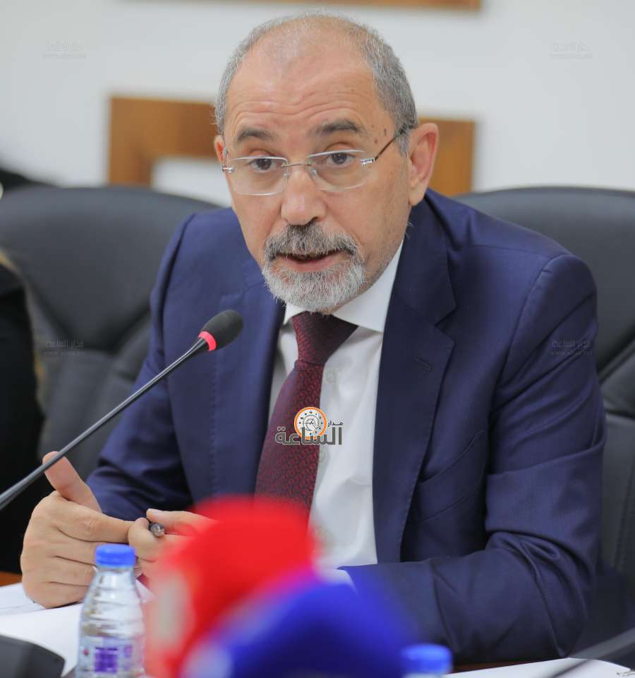 وزير الخارجية يلتقي نظيره الإماراتي في