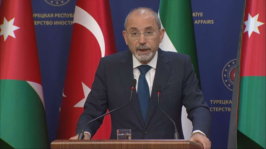 الصفدي: دعمنا لسوريا مطلق واستقرارها ركيزة