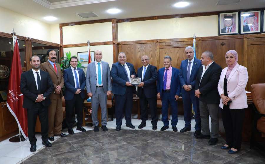 إعلام الزرقاء تستضيف نقيب الصحفيين الأردنيين