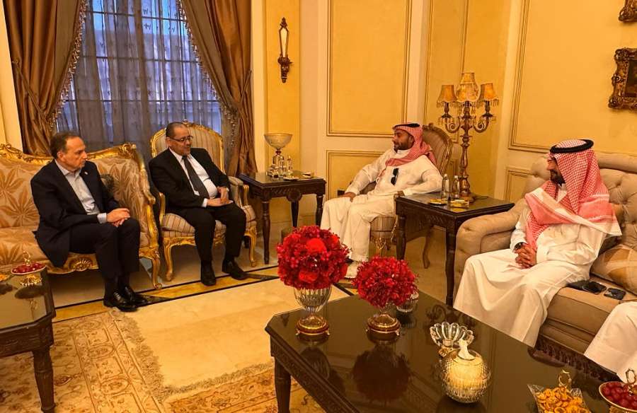 السفير الأردني في السعودية يعود بطل