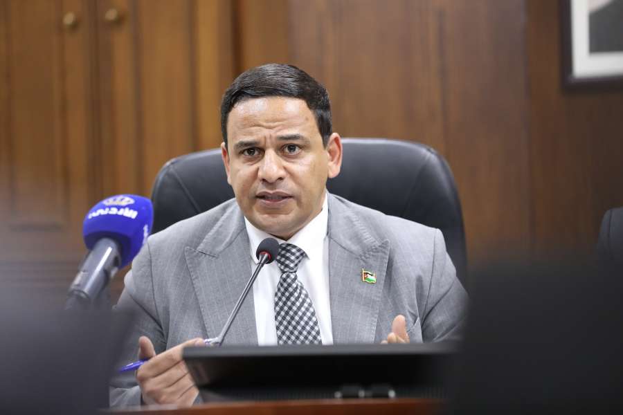 ابو هنية يقدم مقترحا لتعزيز دور