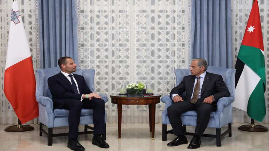 رئيس الوزراء ونظيره المالطي يؤكدان الحرص
