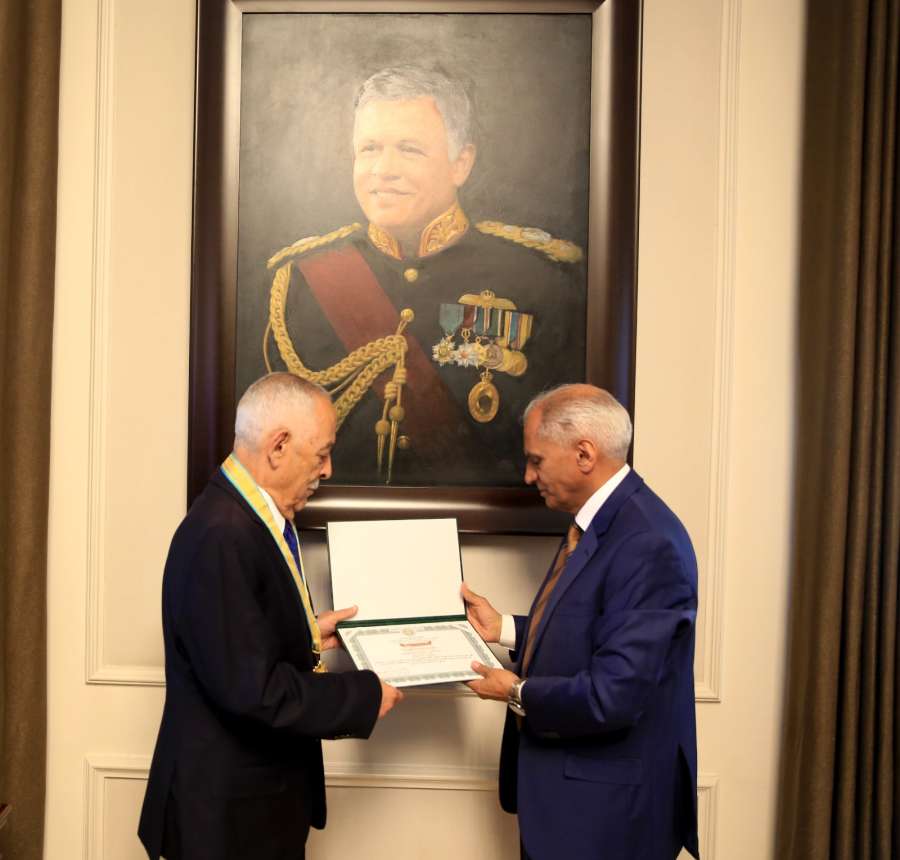 الاتحاد العربي للمحاربين القدماء يكرّم العيسوي