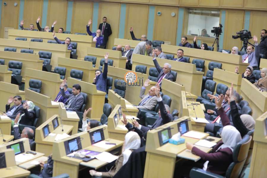 راصد: 898 سؤالا برلمانيا قدمها 105