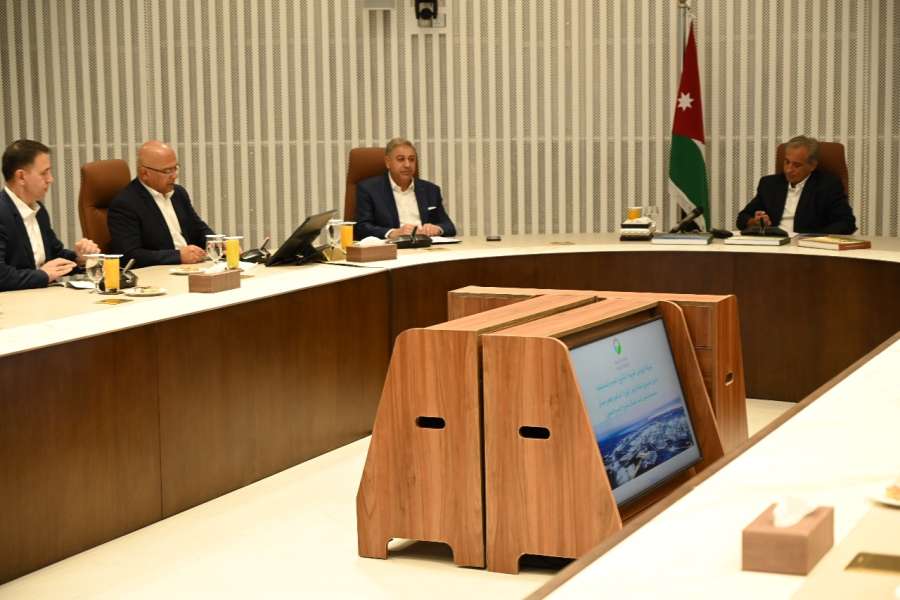 رئيس الوزراء يشيد بجهود شركة البوتاس