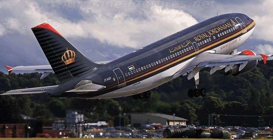 الخطوط الجوية الملكية تسيّر رحلة إلى
