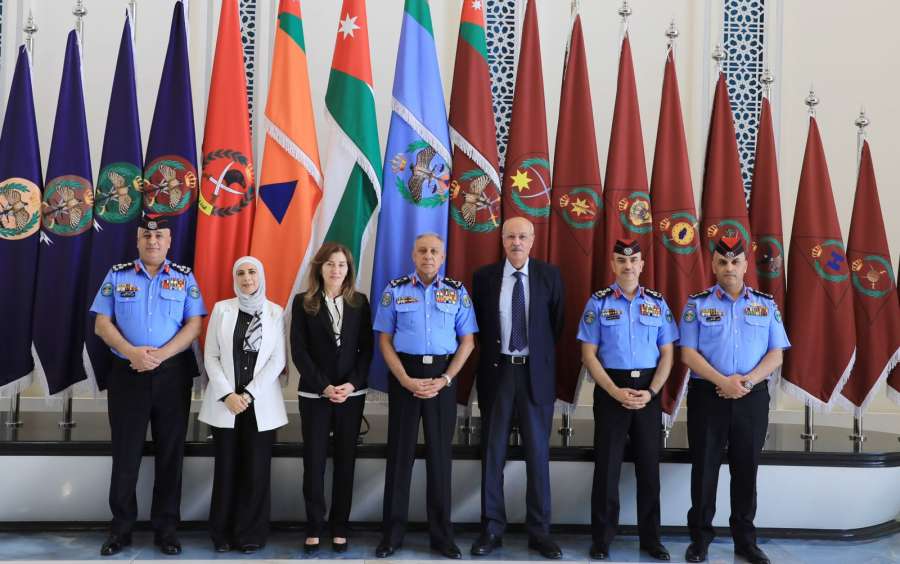 مدير الأمن العام يبحث مع المركز