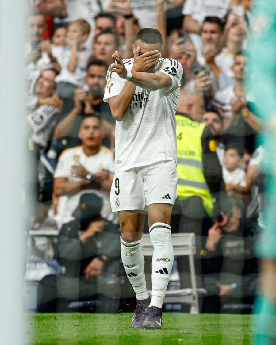 مبابي يدخل تاريخ الليجا من الباب