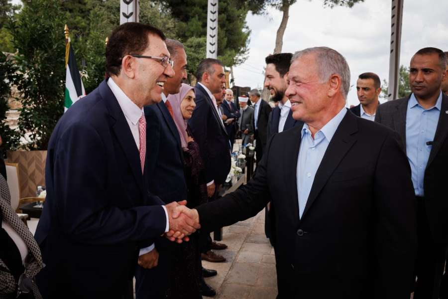 عدنان مقطش يهنئ الملك وولي العهد