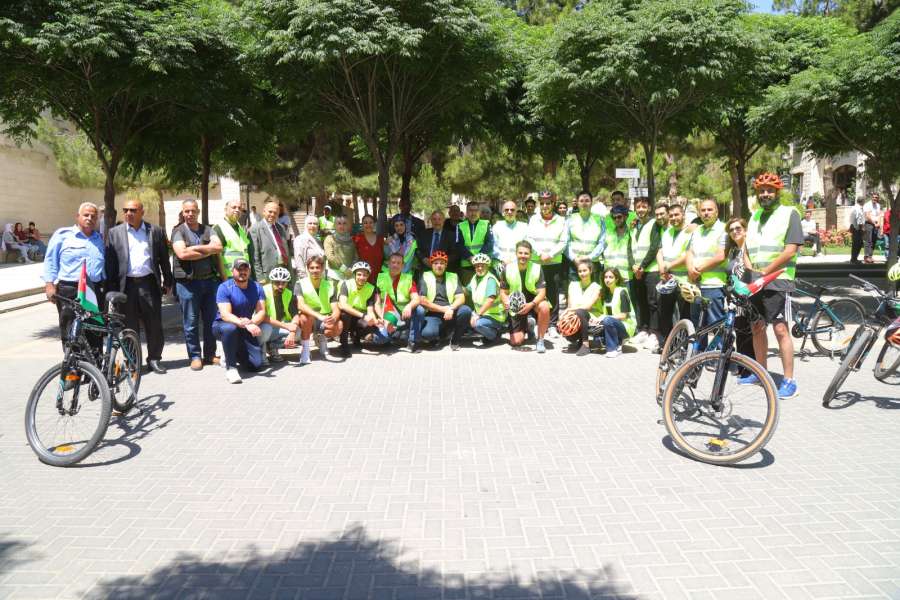 جامعة البترا تنظم مسيرة الدراجات الهوائية