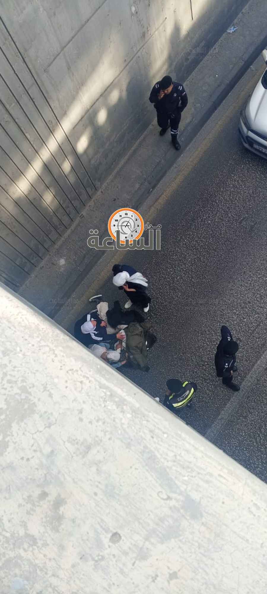 سقوط فتاة من أعلى نفق عبدون